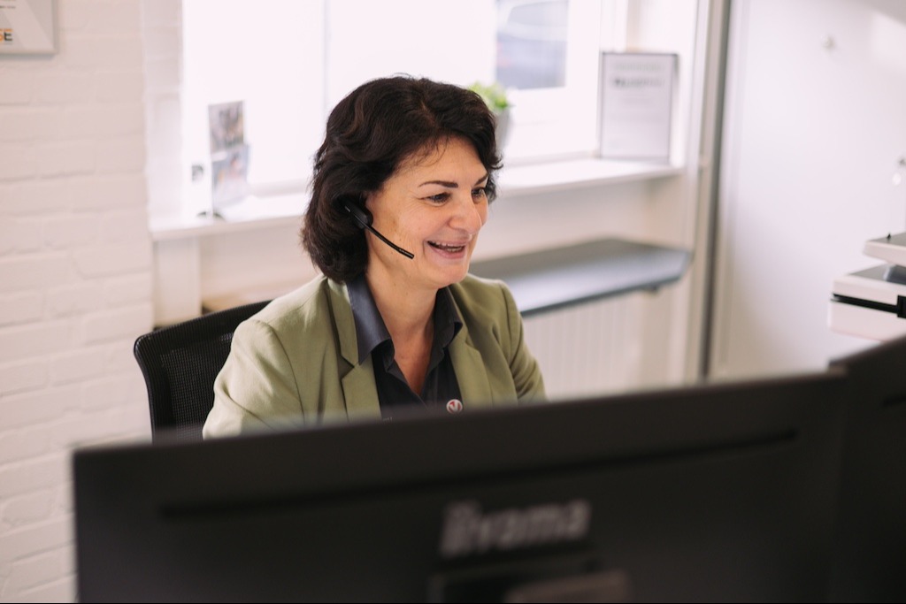 Subpage Details Top Image Receptionist | Auto Toonder