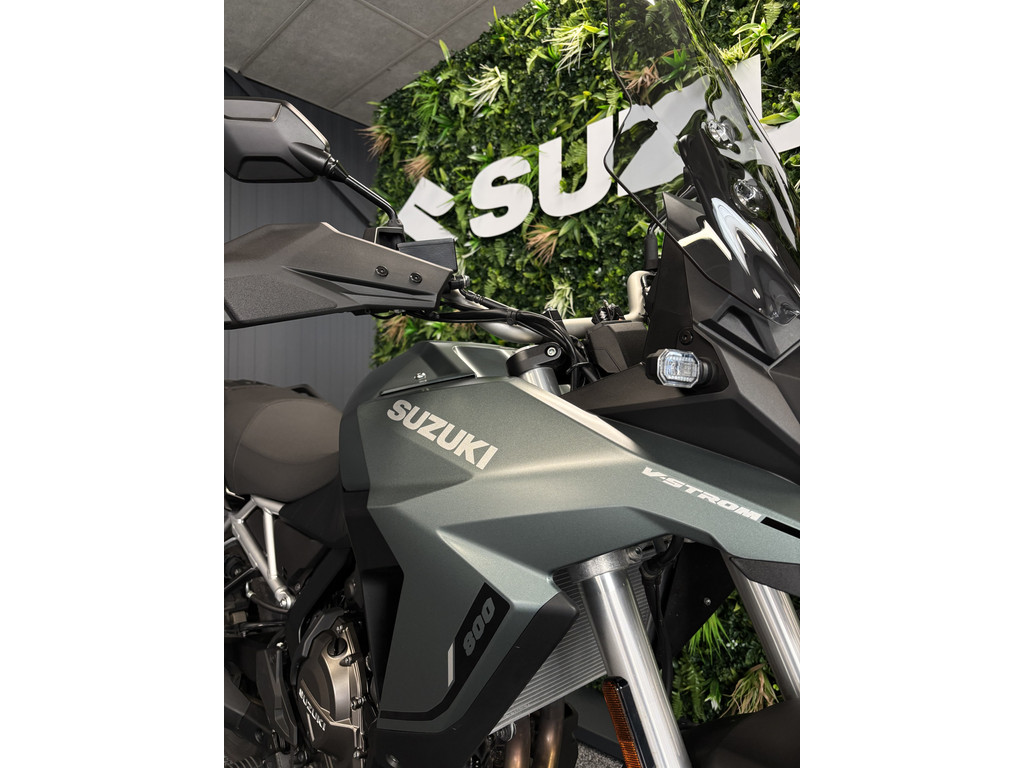 Suzuki V-Strom 800 52167062-4.jpg | Auto Toonder