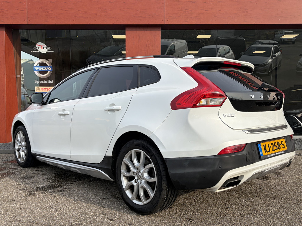 Volvo V40 Cross Country 2.0 T4 Summum AUTOMAAT | LEER | TREKHAAK | STYLING PACK | PANO | MEMORY 52322537-3.jpg | Auto Toonder