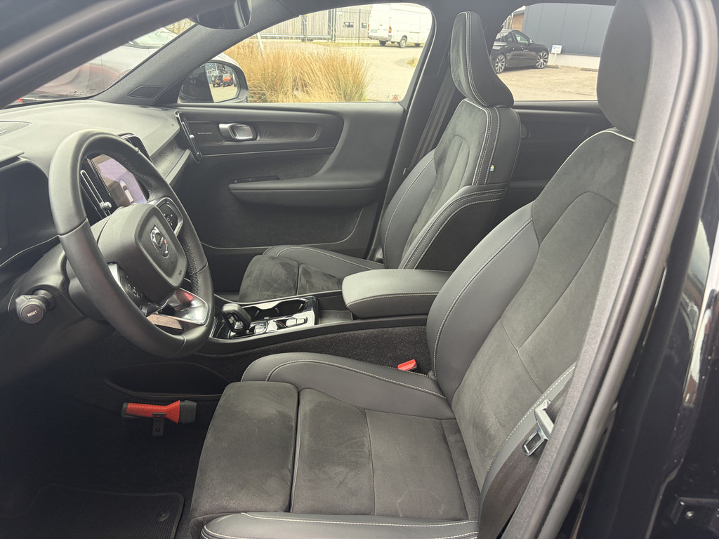 Volvo XC40 1.5 T5 Plug-in hybrid Ultimate Dark 52345427-4.jpg | Auto Toonder