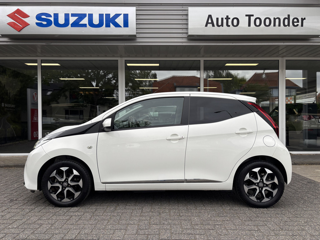 Toyota Aygo 1.0 VVTi X-Joy/Camera/Carplay/Climate-control 54142629-0.jpg | Auto Toonder