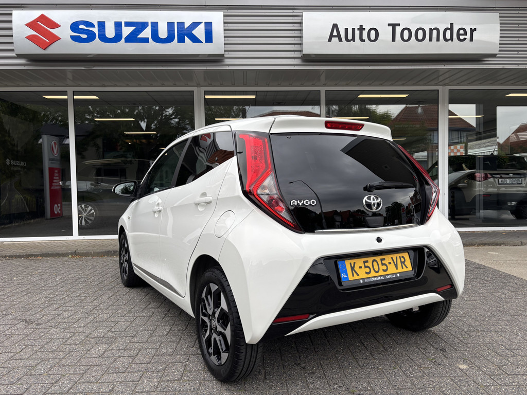 Toyota Aygo 1.0 VVTi X-Joy/Camera/Carplay/Climate-control 54142629-4.jpg | Auto Toonder