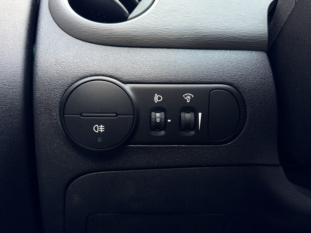 Hyundai i10 1.1 Active | Nieuwe APK | Radio | Meeneemprijs 55103758-10.jpg | Auto Toonder