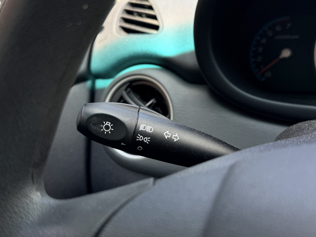 Hyundai i10 1.1 Active | Nieuwe APK | Radio | Meeneemprijs 55103758-12.jpg | Auto Toonder